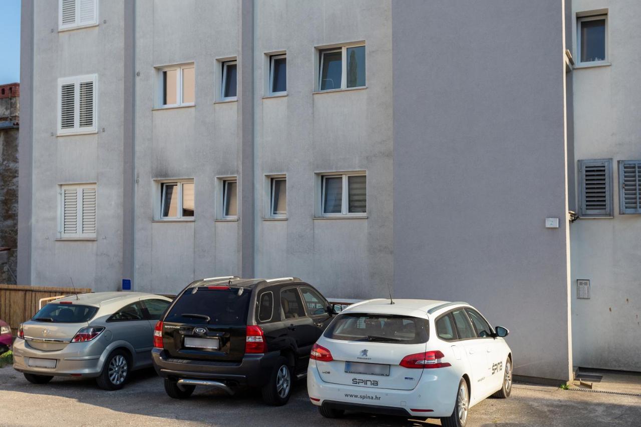 Apartman Izis Centar Pule Pula Exterior foto