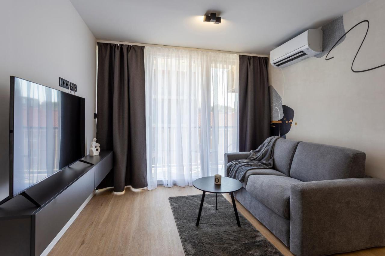 Apartman Izis Centar Pule Pula Exterior foto