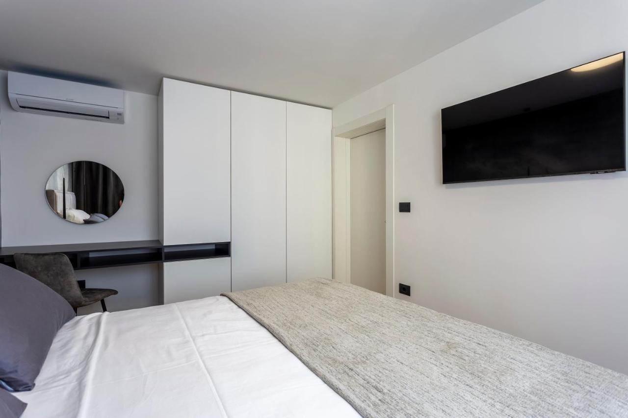 Apartman Izis Centar Pule Pula Exterior foto