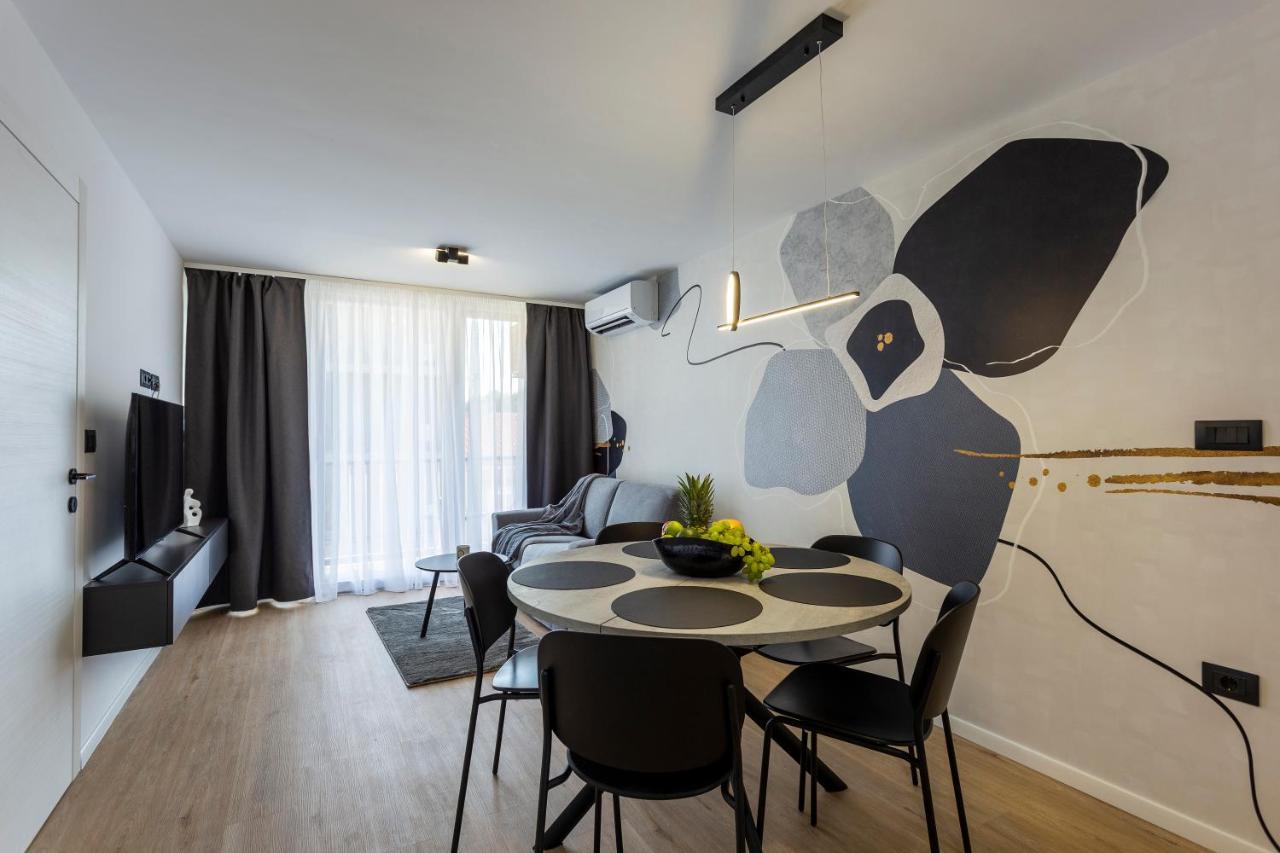 Apartman Izis Centar Pule Pula Exterior foto