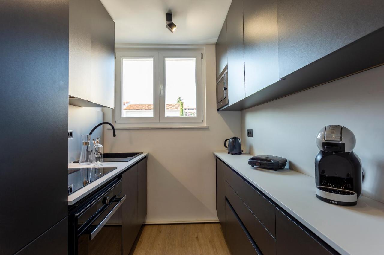 Apartman Izis Centar Pule Pula Exterior foto